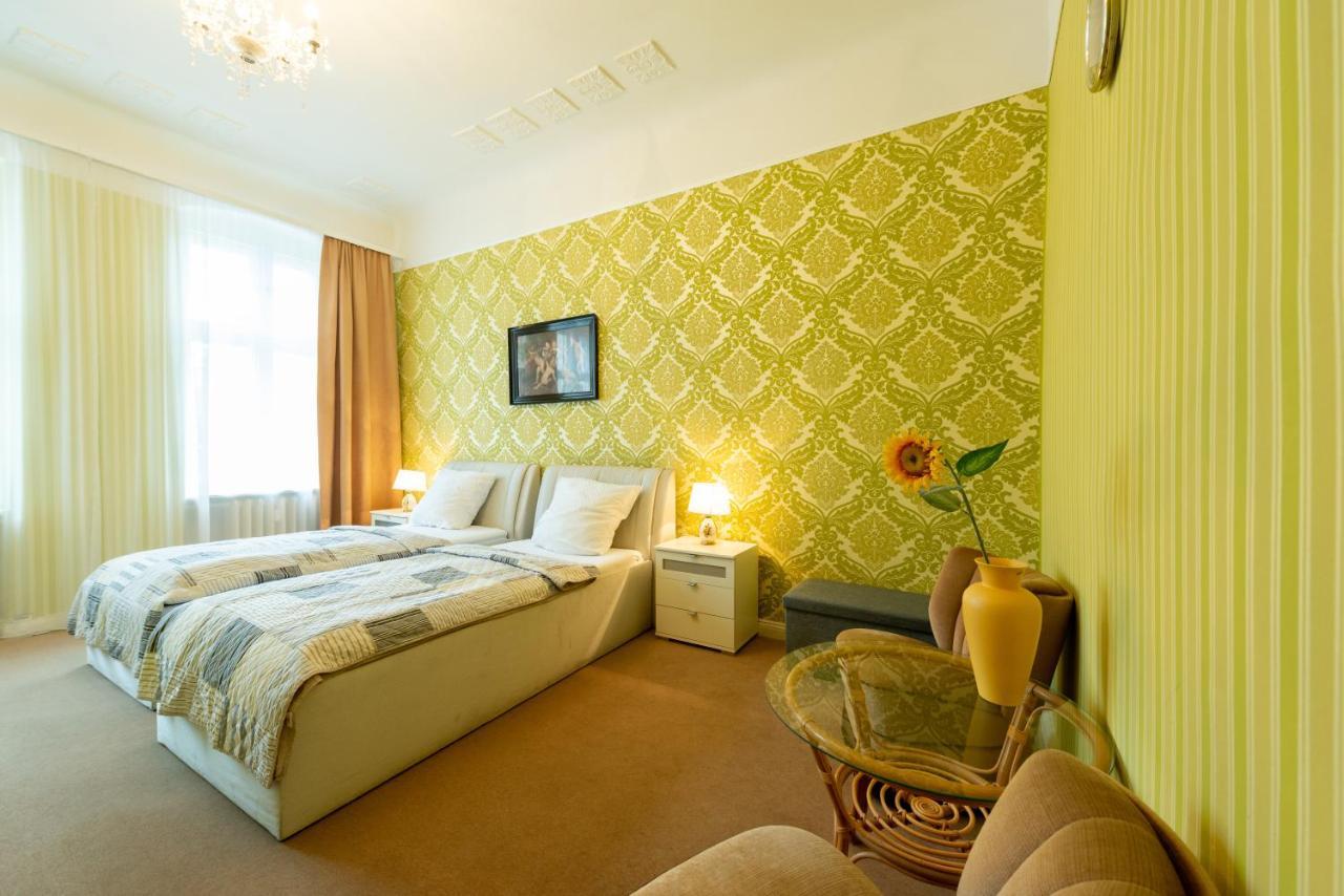 Hotel Pension Dahlem Berlin Exteriör bild