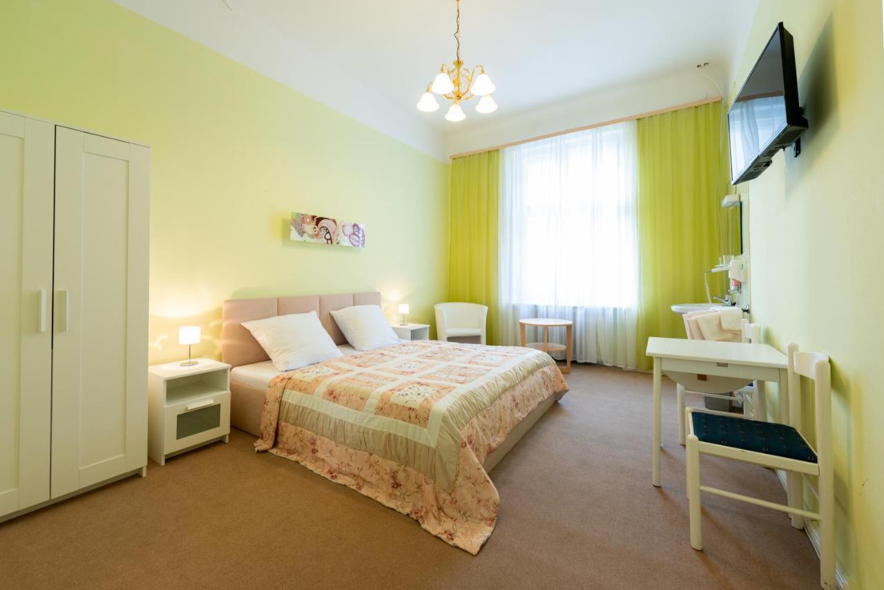 Hotel Pension Dahlem Berlin Exteriör bild