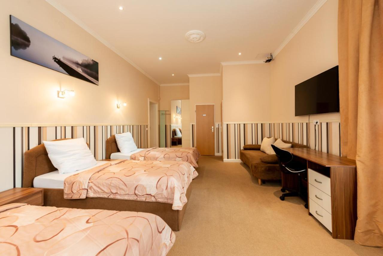 Hotel Pension Dahlem Berlin Exteriör bild